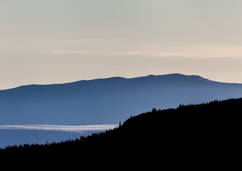 Fjällsiluett i blå timmen, Funäsdalen, Sverige, Funäsfjällen